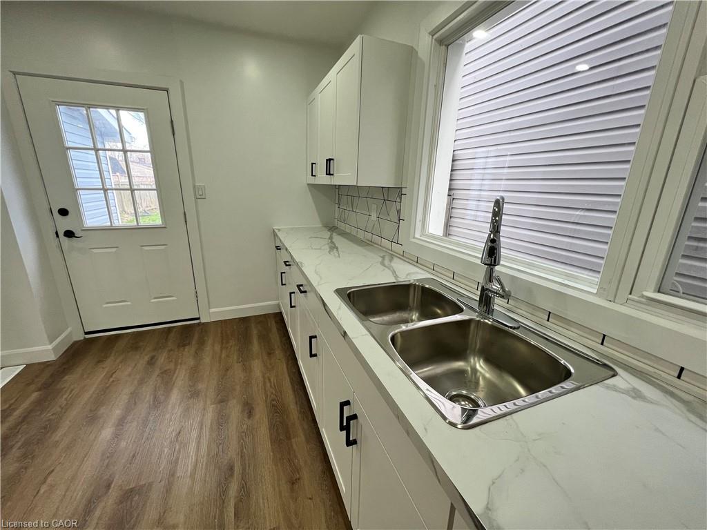 5 Rowanwood Street Property Photo 10
