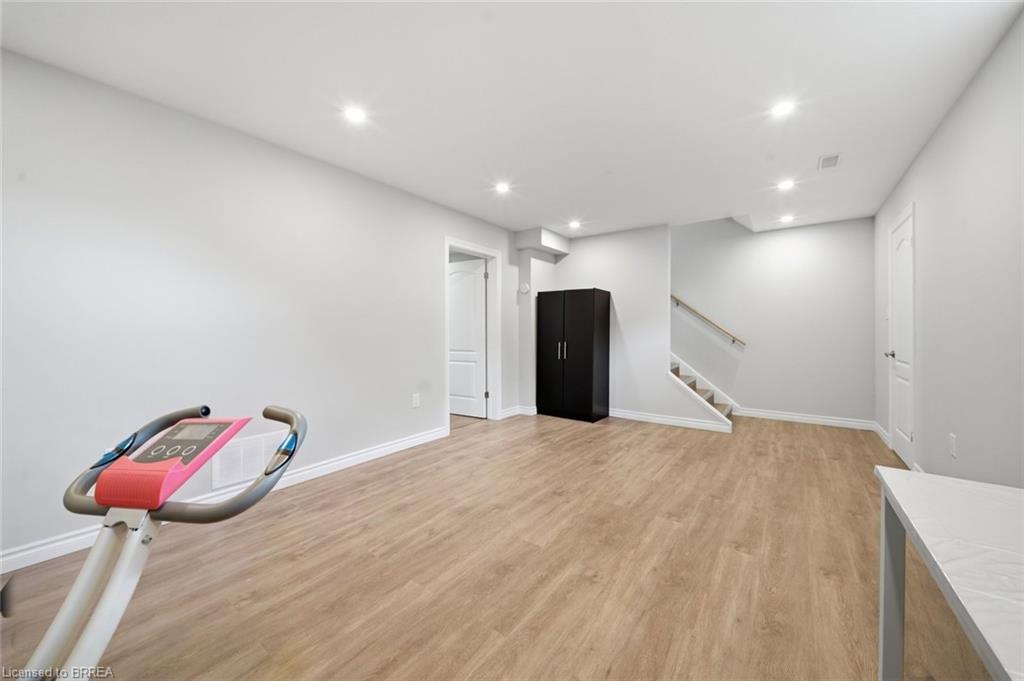 44 Stanley Street Property Photo 26