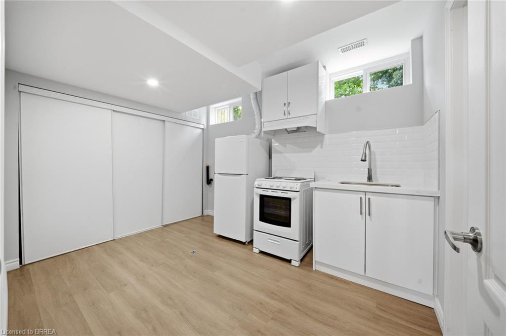 44 Stanley Street Property Photo 27