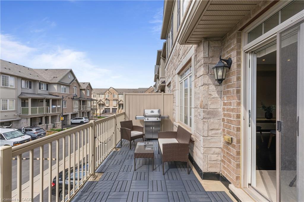 9-215 Dundas Street E Property Photo 15