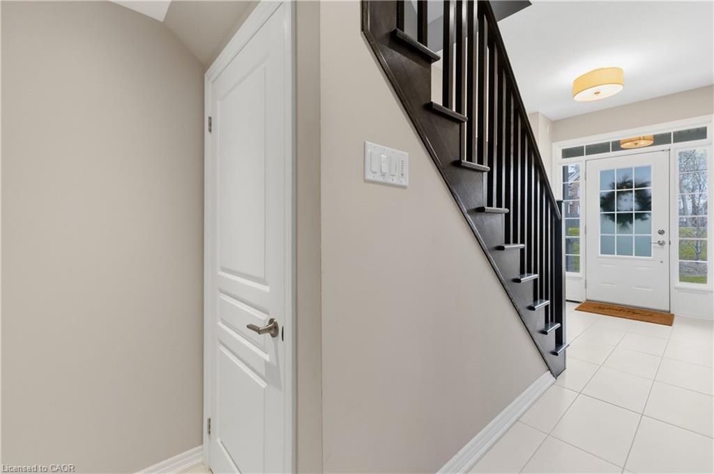 9-215 Dundas Street E Property Photo 35