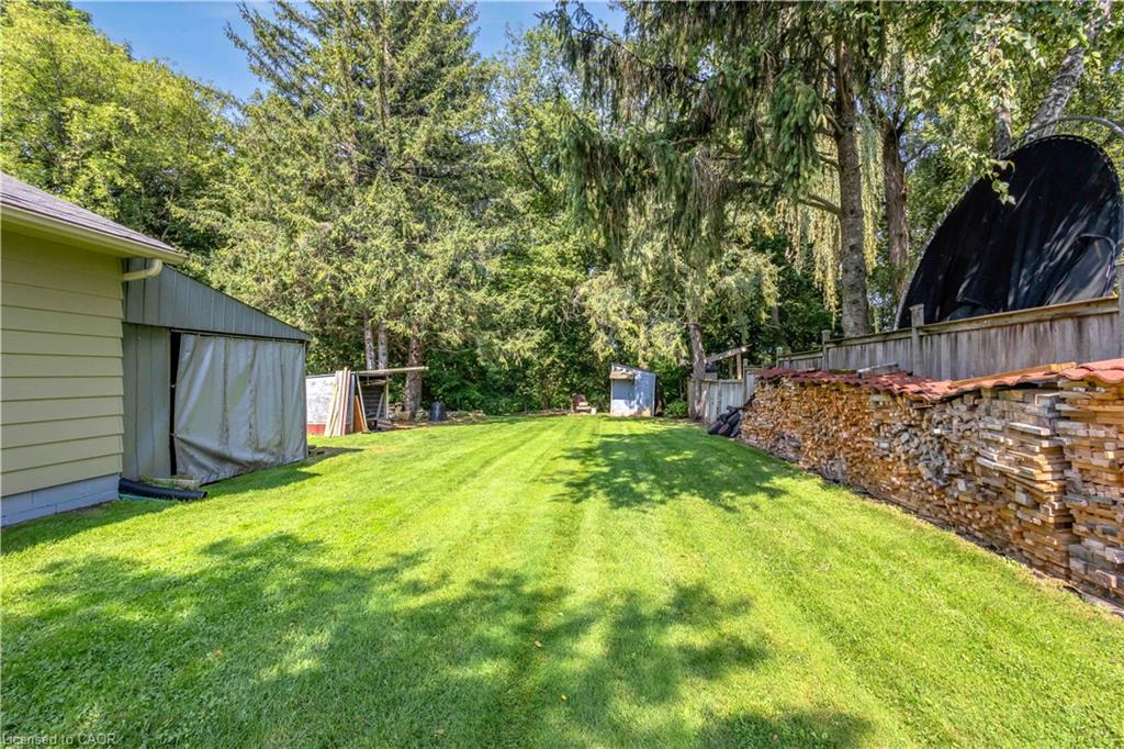 55 Young Street Property Photo 8