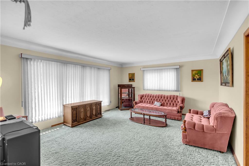 55 Young Street Property Photo 14