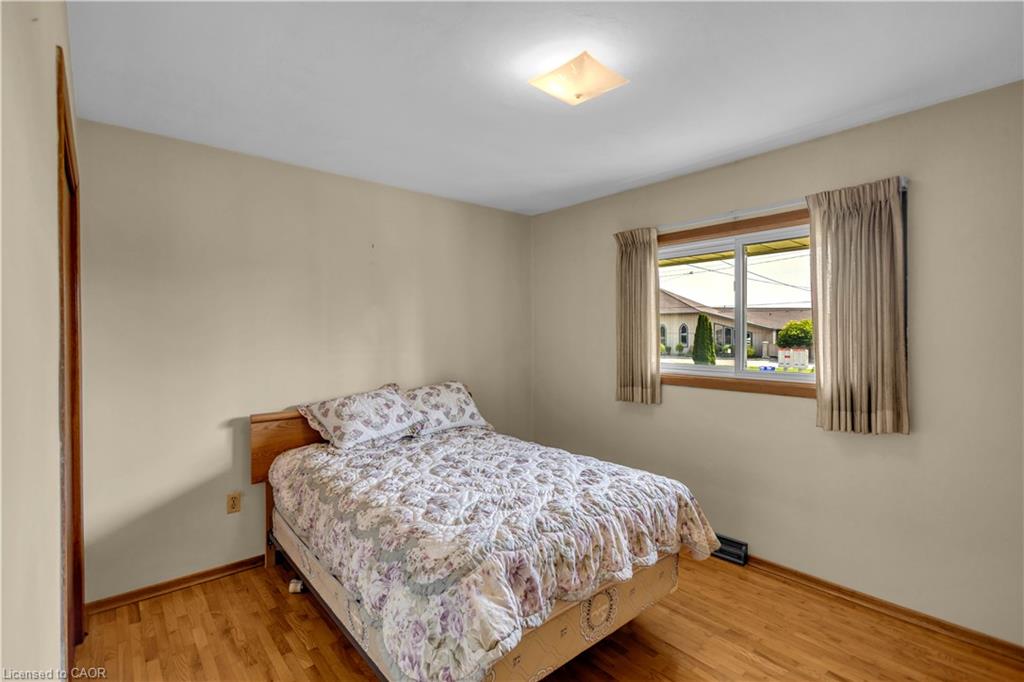55 Young Street Property Photo 24