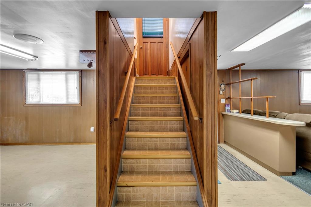 55 Young Street Property Photo 28