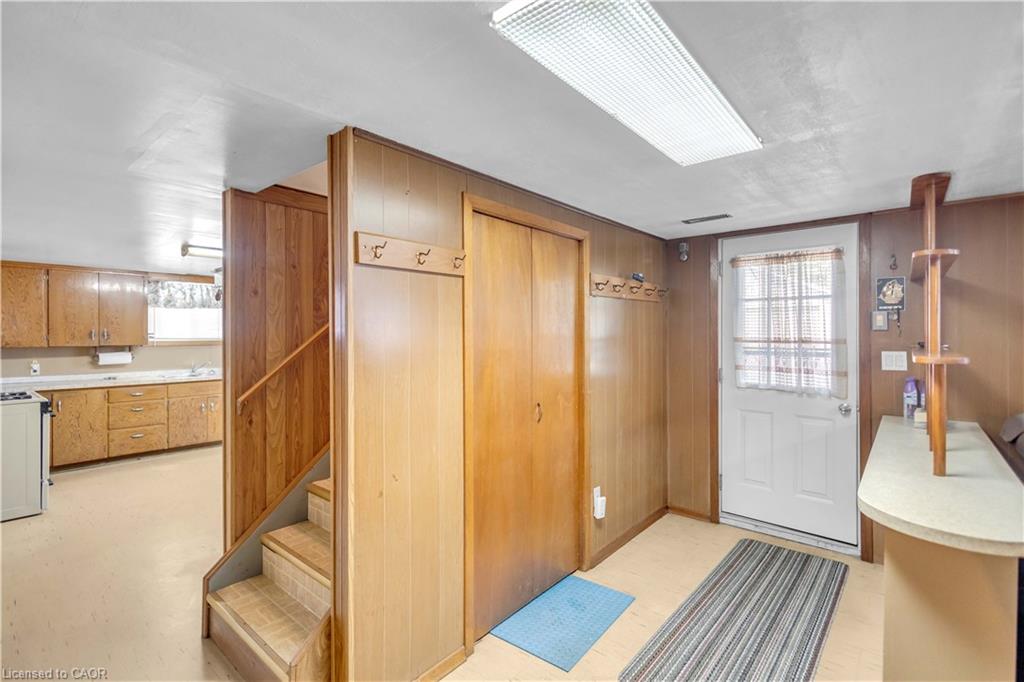 55 Young Street Property Photo 32