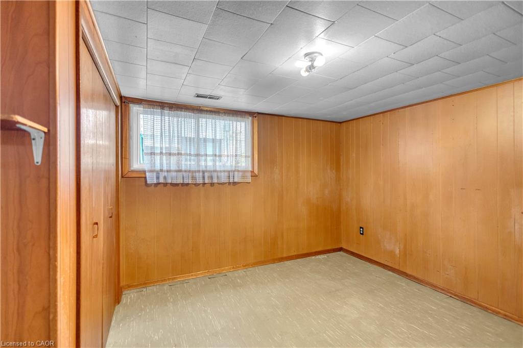 55 Young Street Property Photo 35
