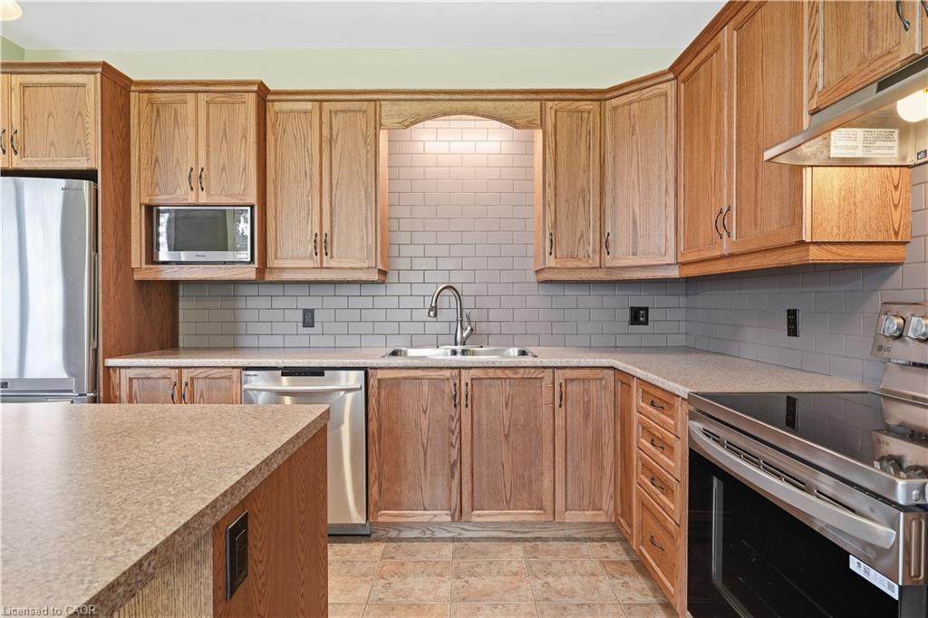 31 Streamside Drive Property Photo 20