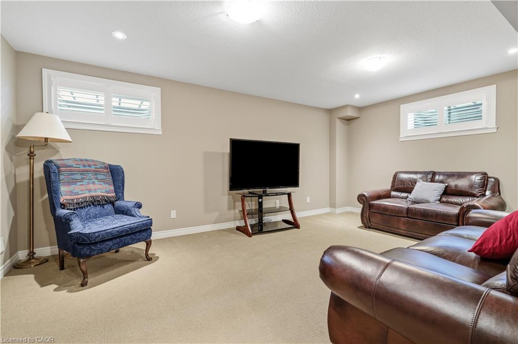 31 Streamside Drive Property Photo 25