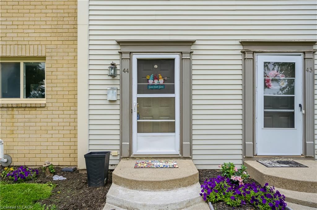 44-65 Dorchester Boulevard Property Photo 3