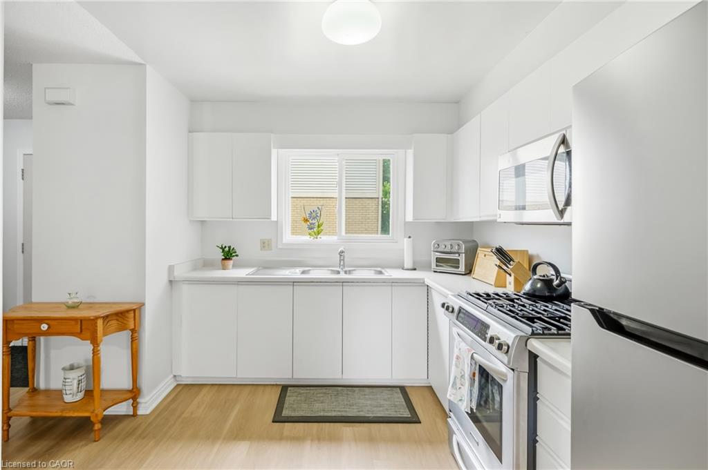 44-65 Dorchester Boulevard Property Photo 7