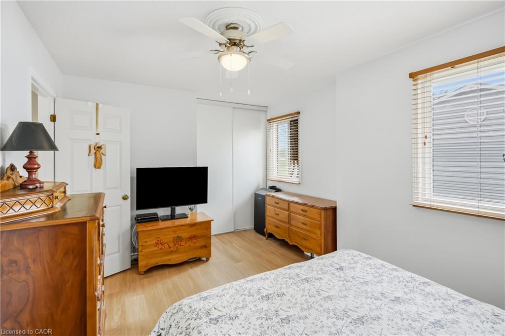 44-65 Dorchester Boulevard Property Photo 17