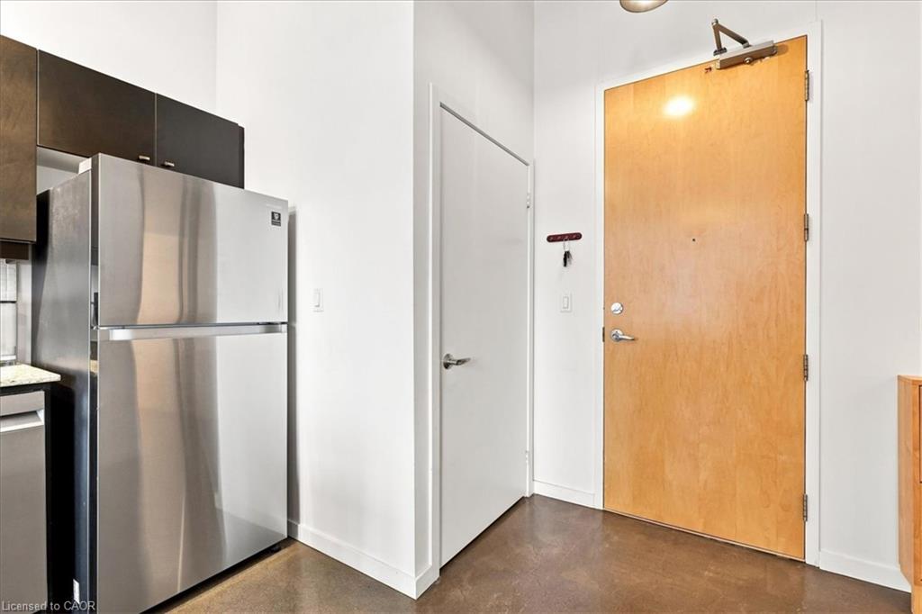 408-410 King Street W Property Photo 3