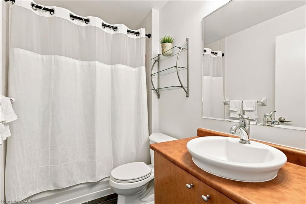 408-410 King Street W Property Photo 9
