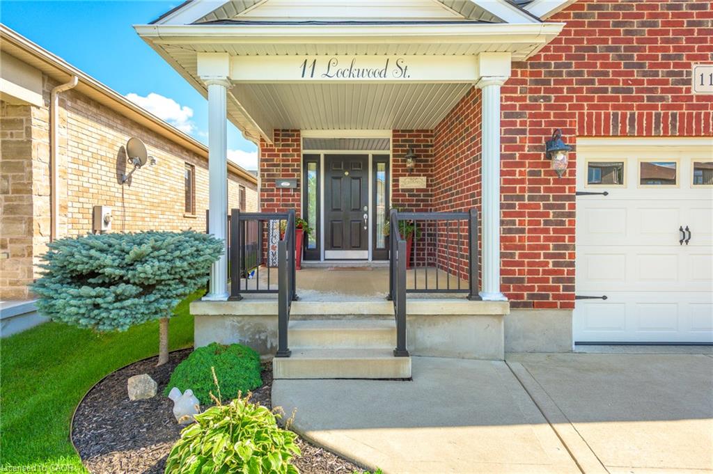 11 Lockwood Street Property Photo 3
