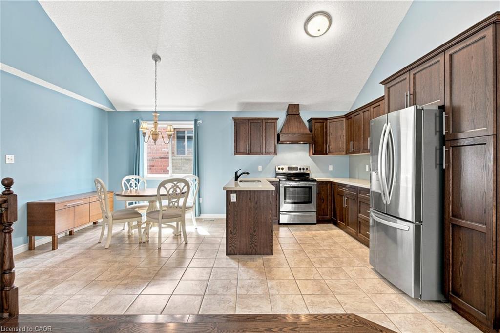 11 Lockwood Street Property Photo 7