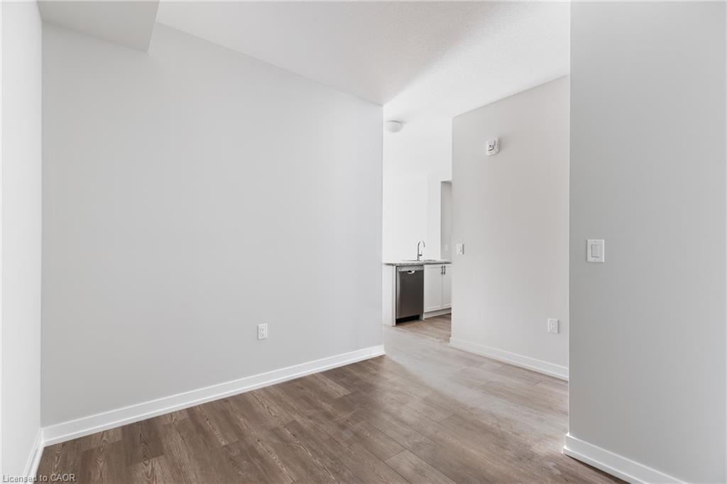 511-870 Queenston Road Property Photo 2