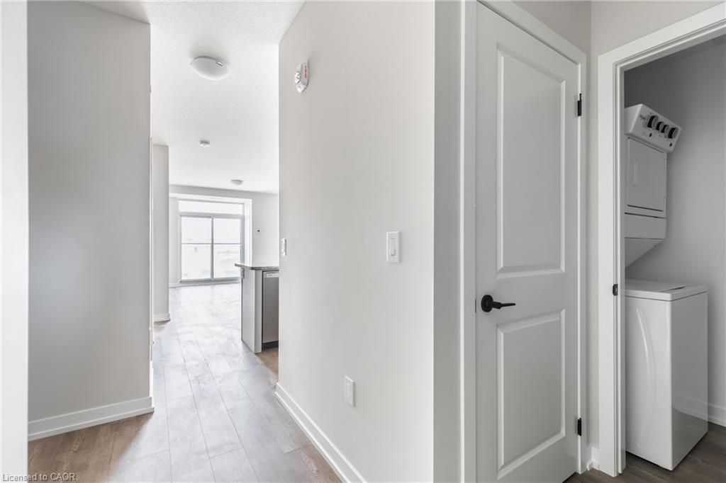 511-870 Queenston Road Property Photo 3