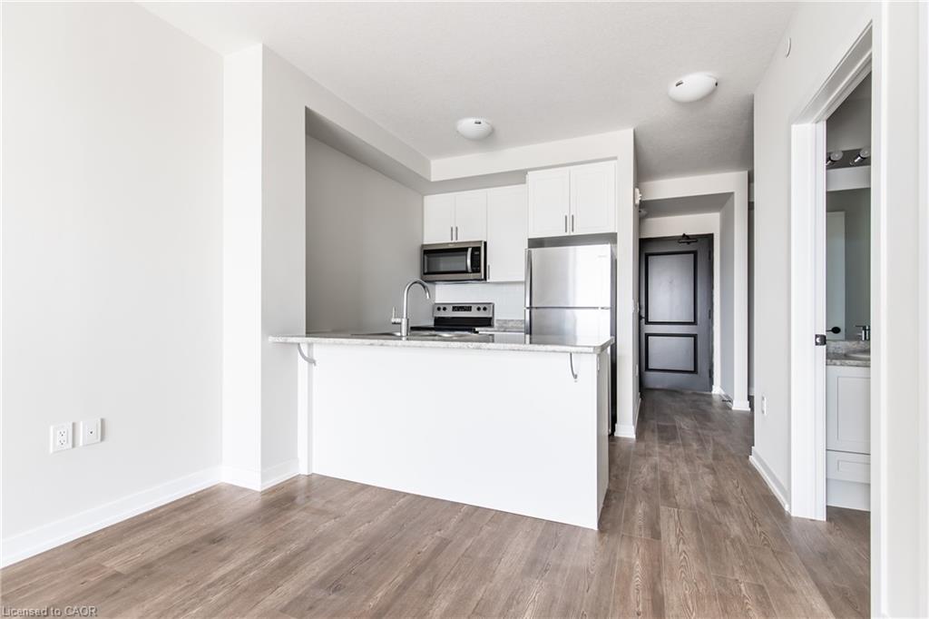 511-870 Queenston Road Property Photo 4