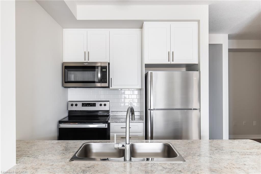 511-870 Queenston Road Property Photo 5