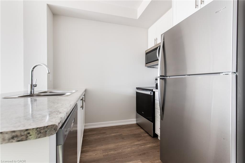 511-870 Queenston Road Property Photo 7