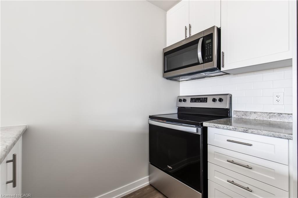 511-870 Queenston Road Property Photo 8