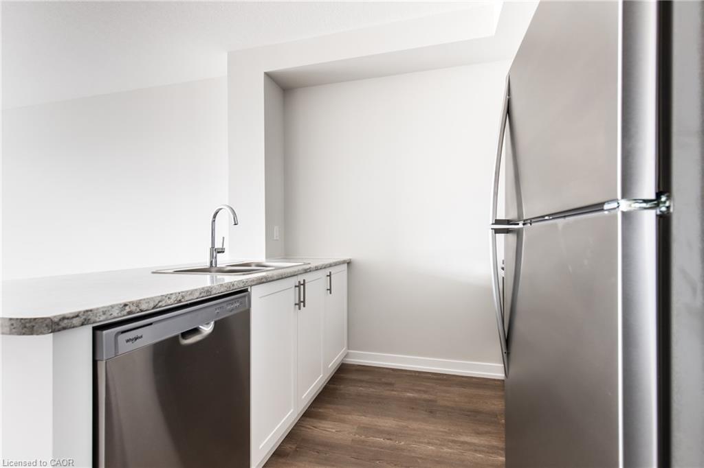 511-870 Queenston Road Property Photo 13