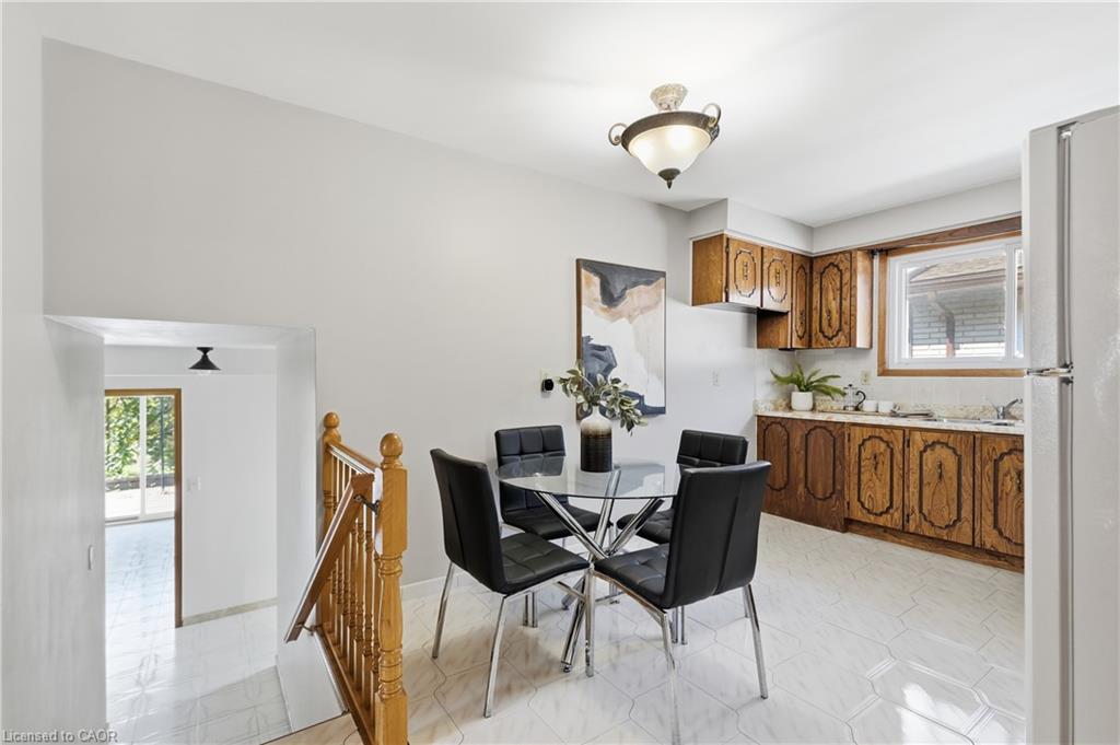 948 Stone Church Road E Property Photo 12
