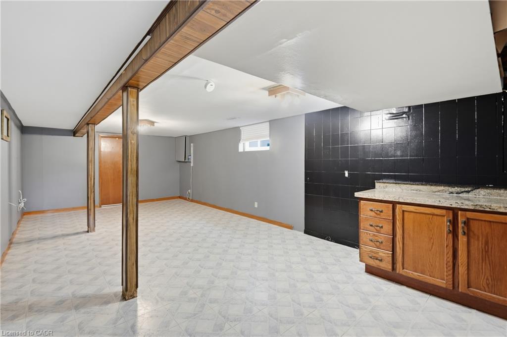 948 Stone Church Road E Property Photo 29