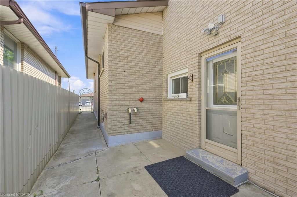 948 Stone Church Road E Property Photo 35