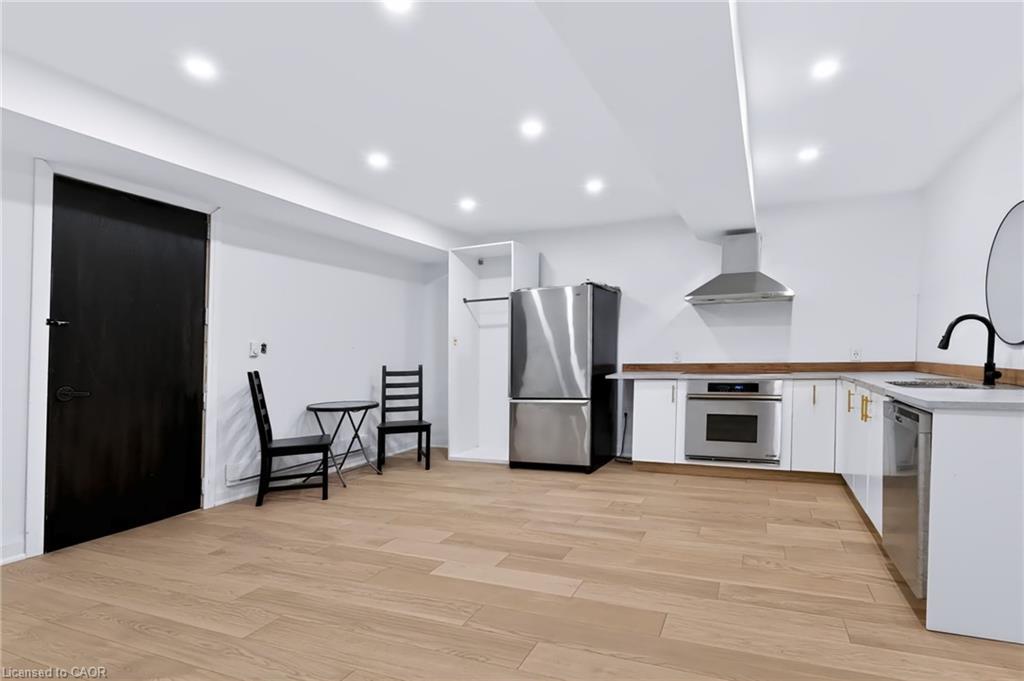 442 King William Street Property Photo 20