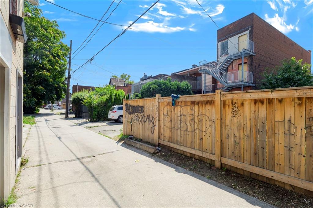 442 King William Street Property Photo 26