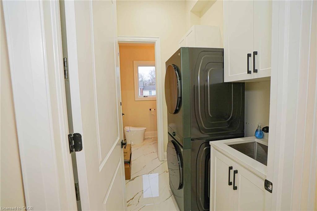 234 Eleanor Avenue Property Photo 18