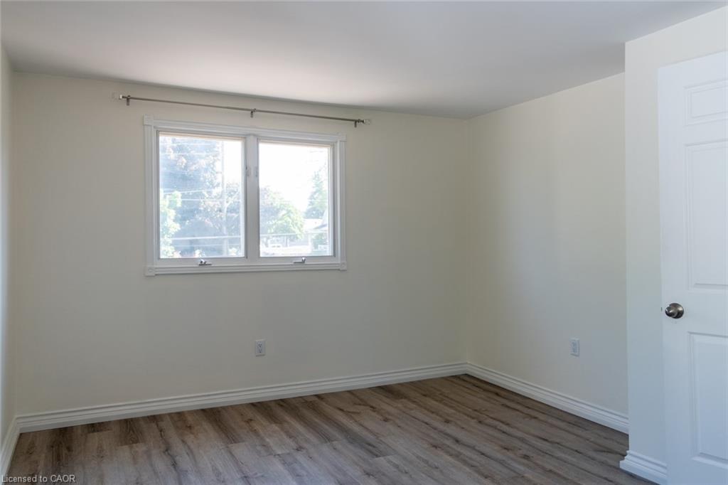 359 Queensdale Avenue E Property Photo 9