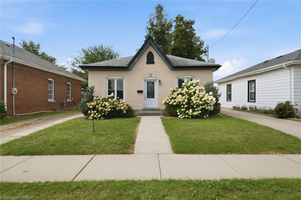 82 St. George Street Property Photo 1