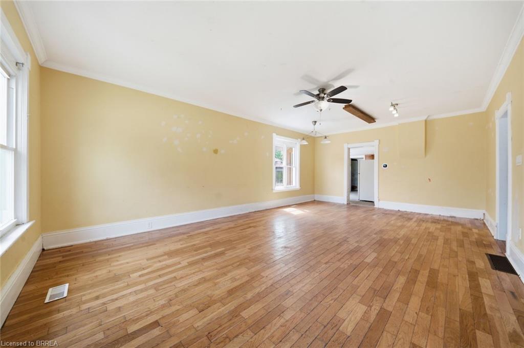 82 St. George Street Property Photo 5