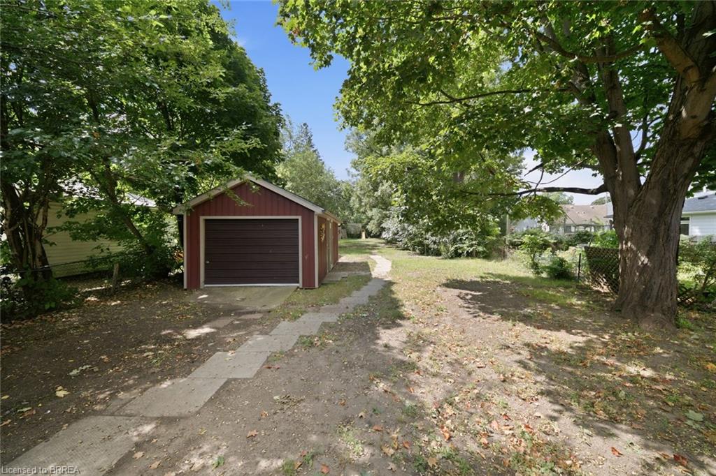 82 St. George Street Property Photo 16