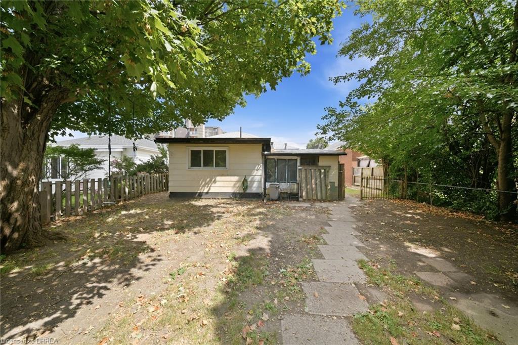 82 St. George Street Property Photo 19