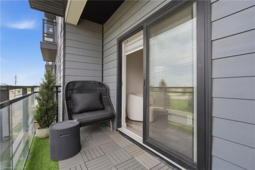 312-251 Northfield Drive E Property Photo 10