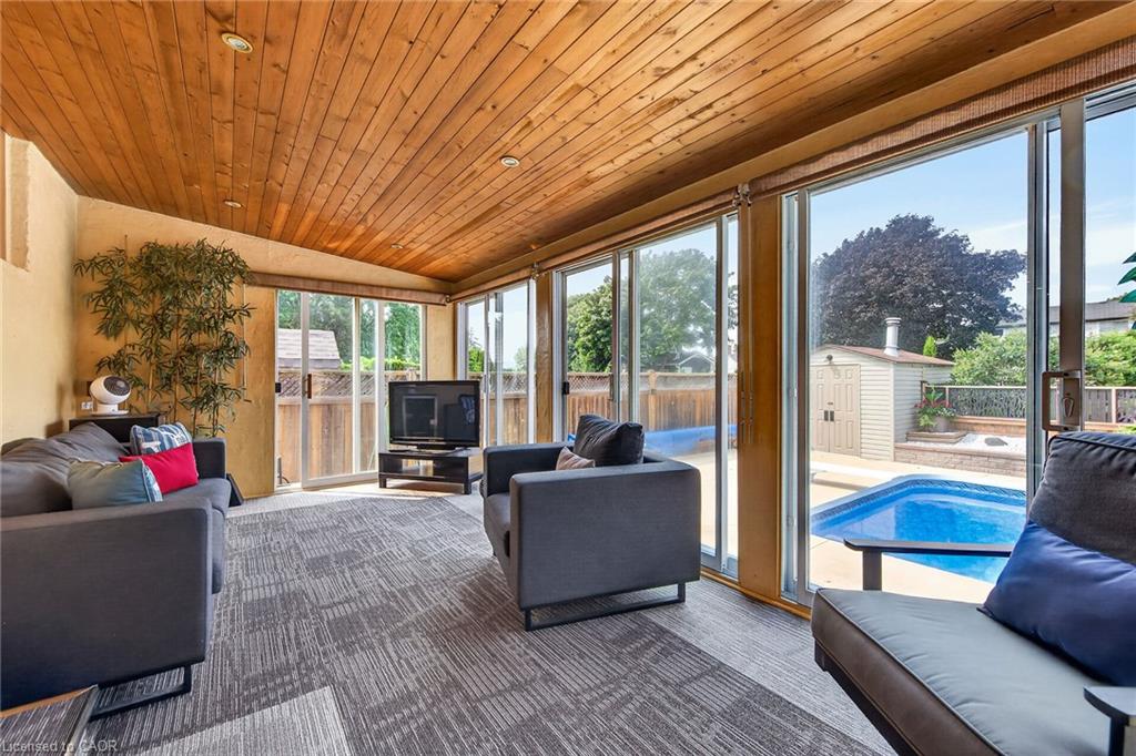 6 Margaret Avenue Property Photo 35
