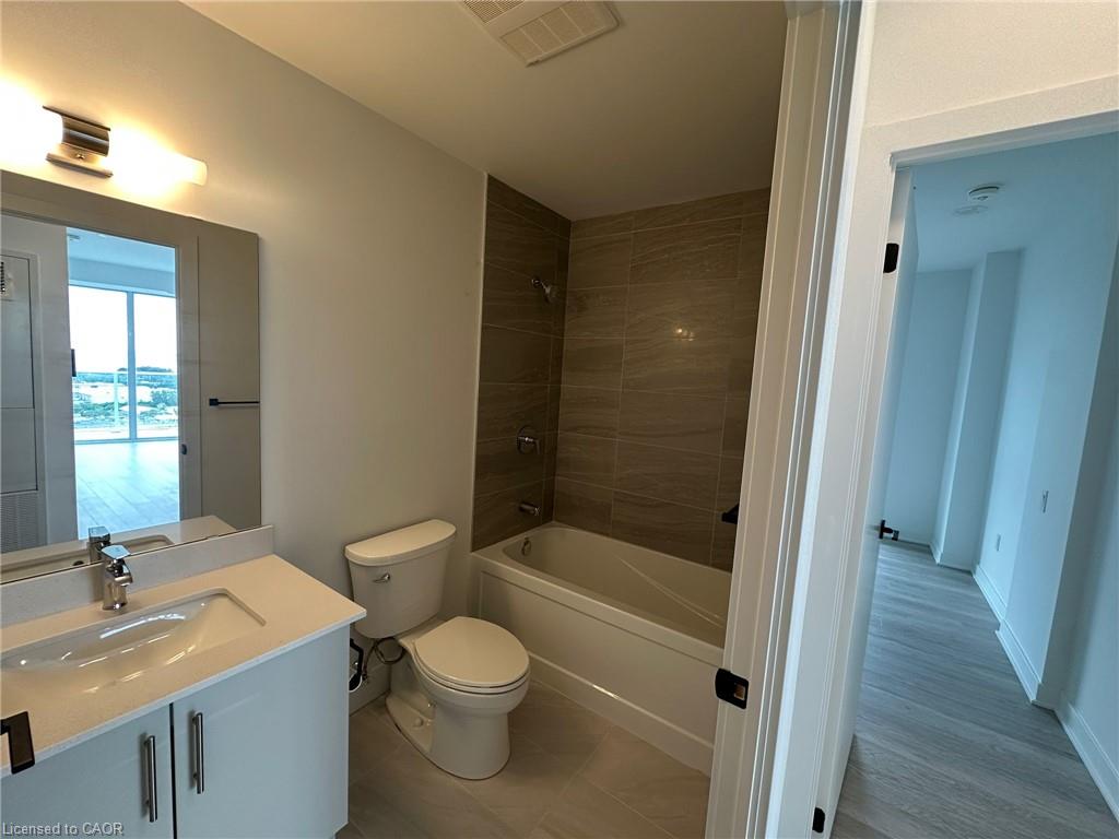 1607-2782 Barton Street E Property Photo 9