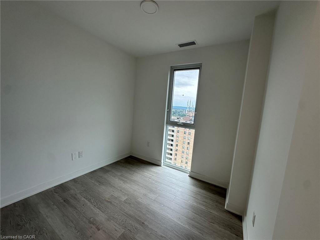 1607-2782 Barton Street E Property Photo 10