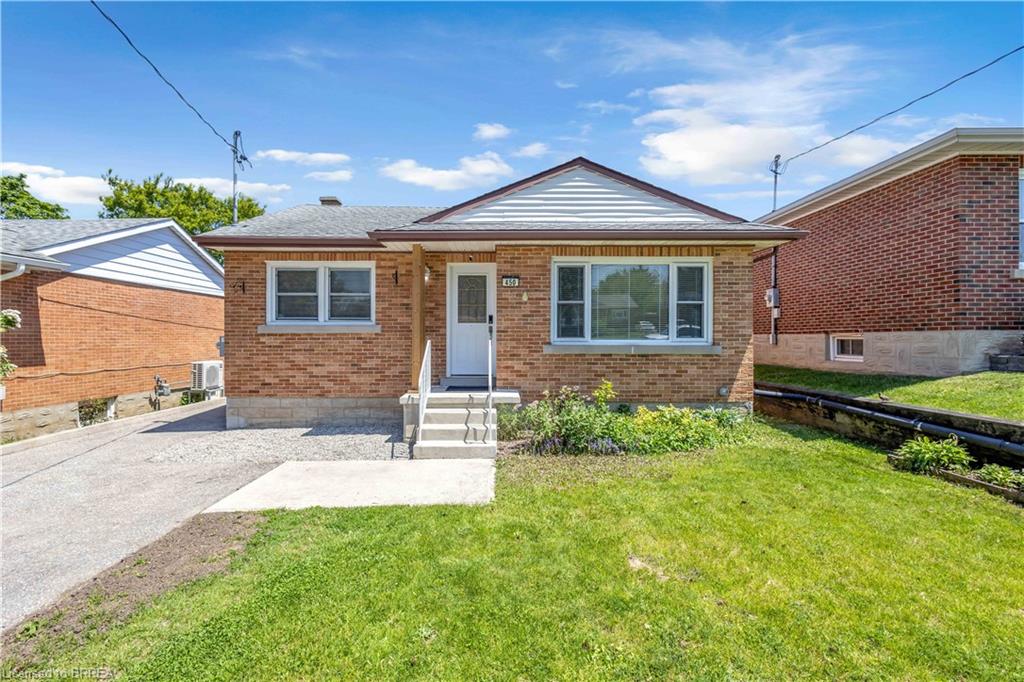 450 Highland Road E Property Photo 1