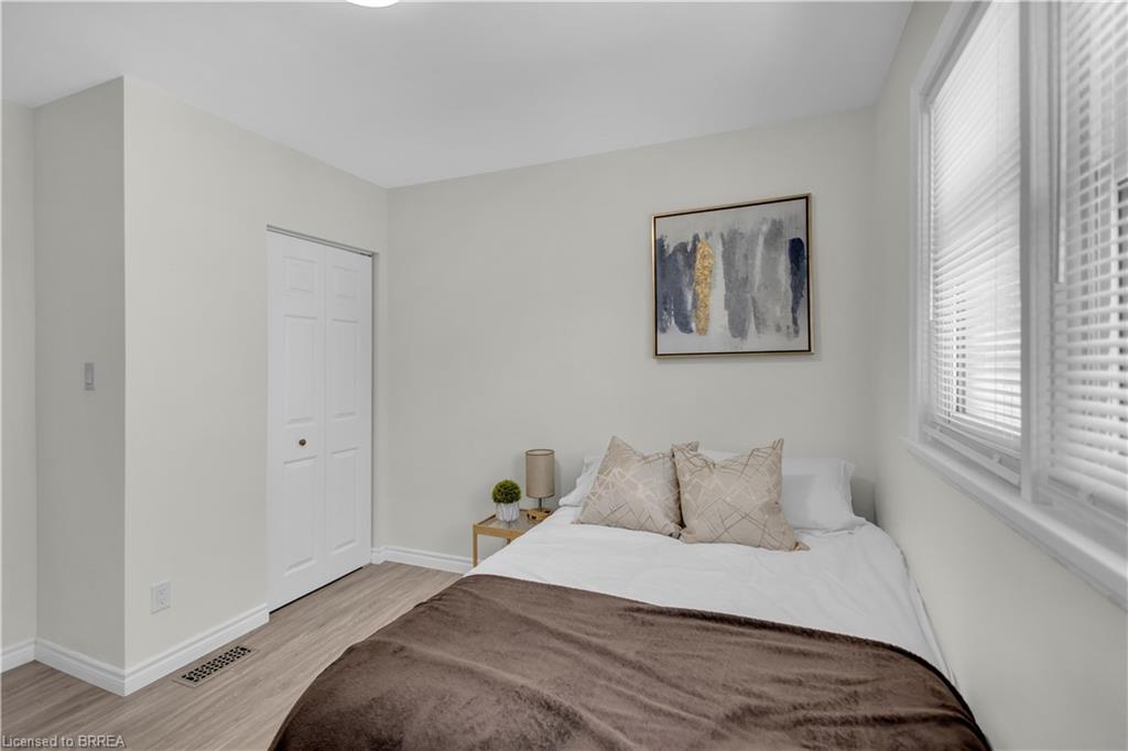 450 Highland Road E Property Photo 14