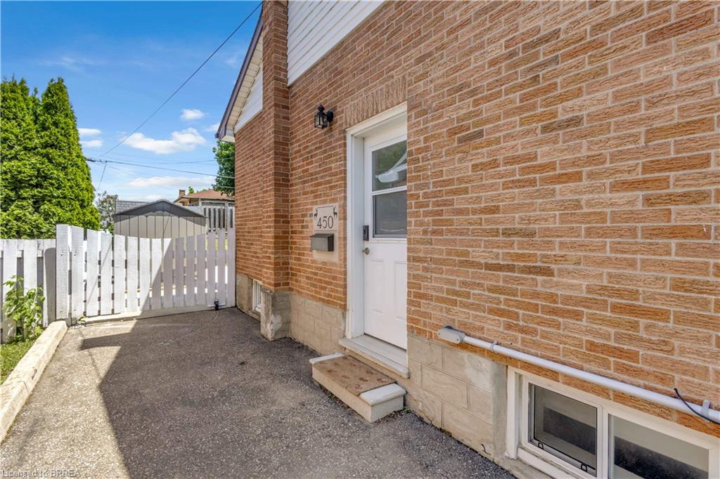 450 Highland Road E Property Photo 34