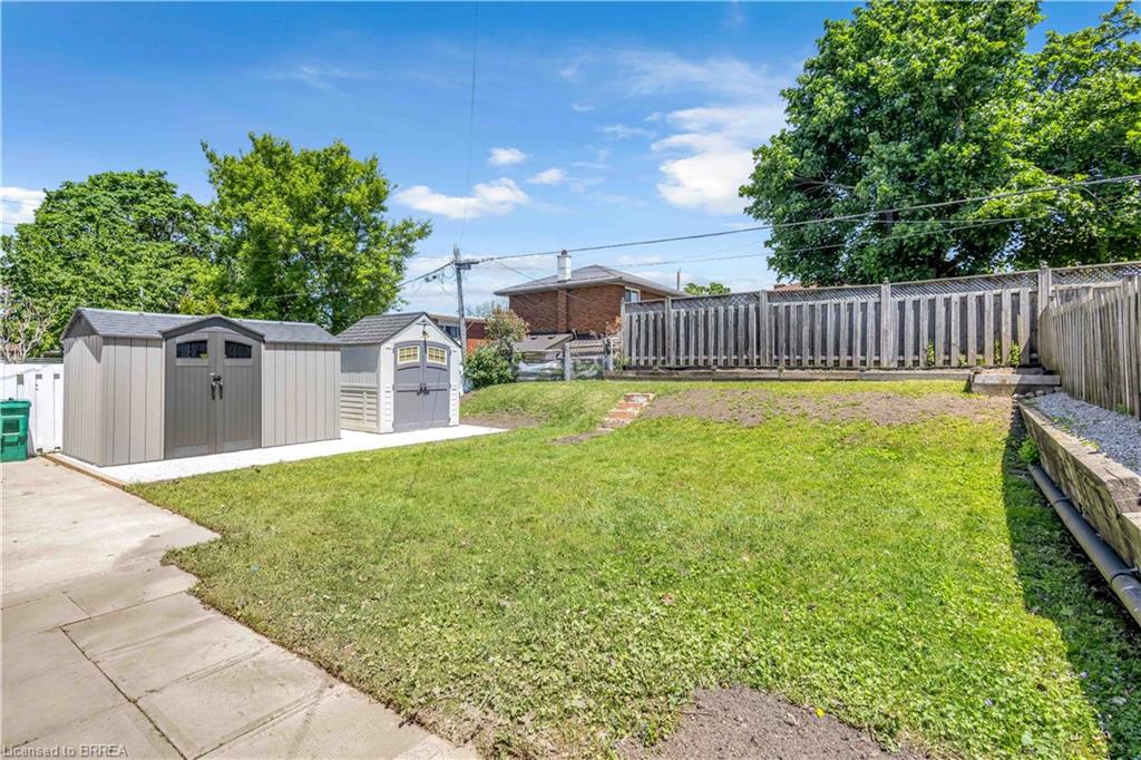 450 Highland Road E Property Photo 37
