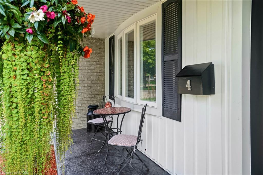 4 Royal Orchard Crescent Property Photo 5