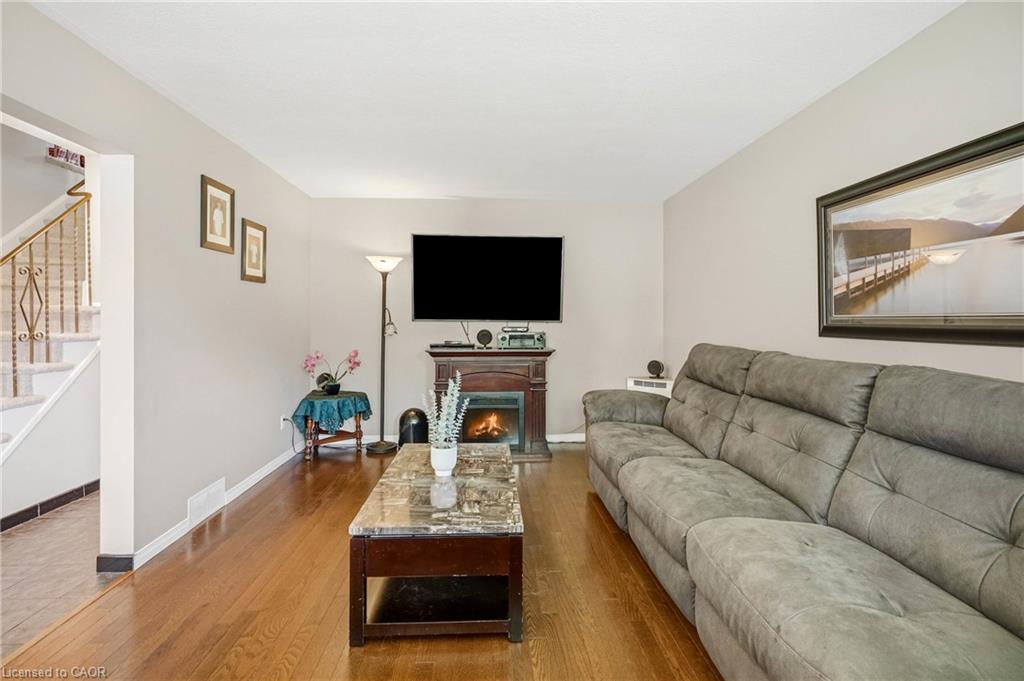 4 Royal Orchard Crescent Property Photo 9