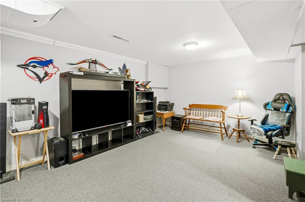 4 Royal Orchard Crescent Property Photo 28