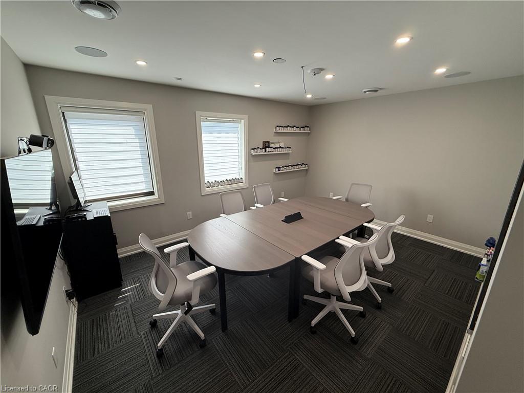 11-4180 Morris Drive Property Photo 4